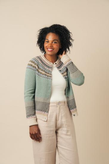 Cardigan Alpine Classic Sage von Eribé of Scotland